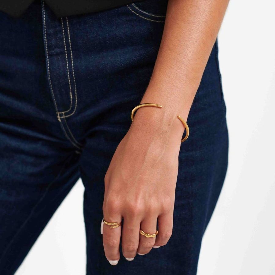 Classic Claw Bangle