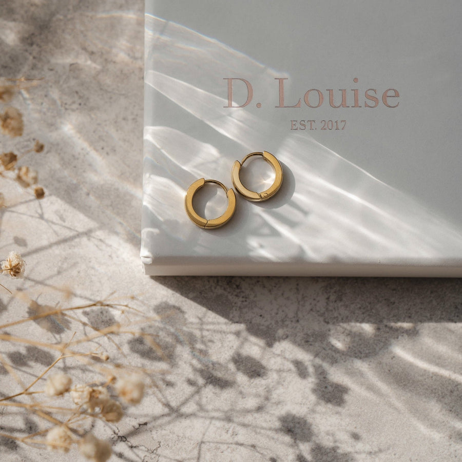 D. Louise, Jewelry, D Louise Classic Gold Clicker Earrings